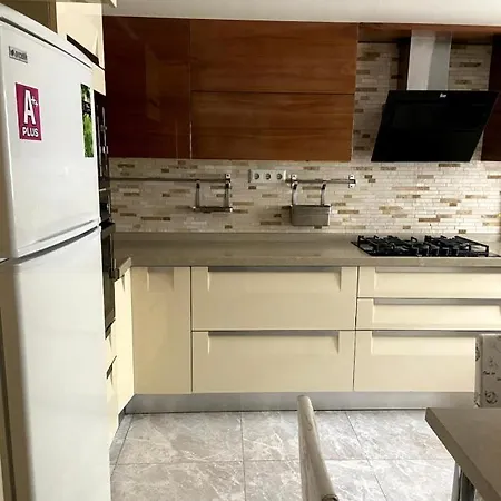 Nadide Sokak D:5 1+1 איסטמבול